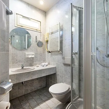 Hotel Rheinblick 3*